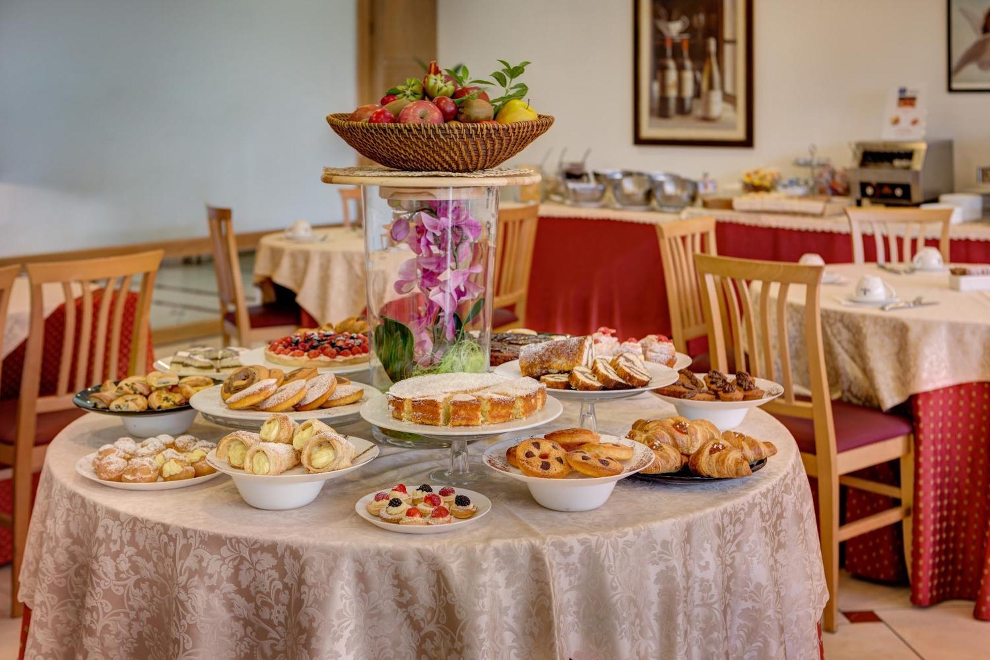Ih Hotels Firenze Business Scandicci Kültér fotó